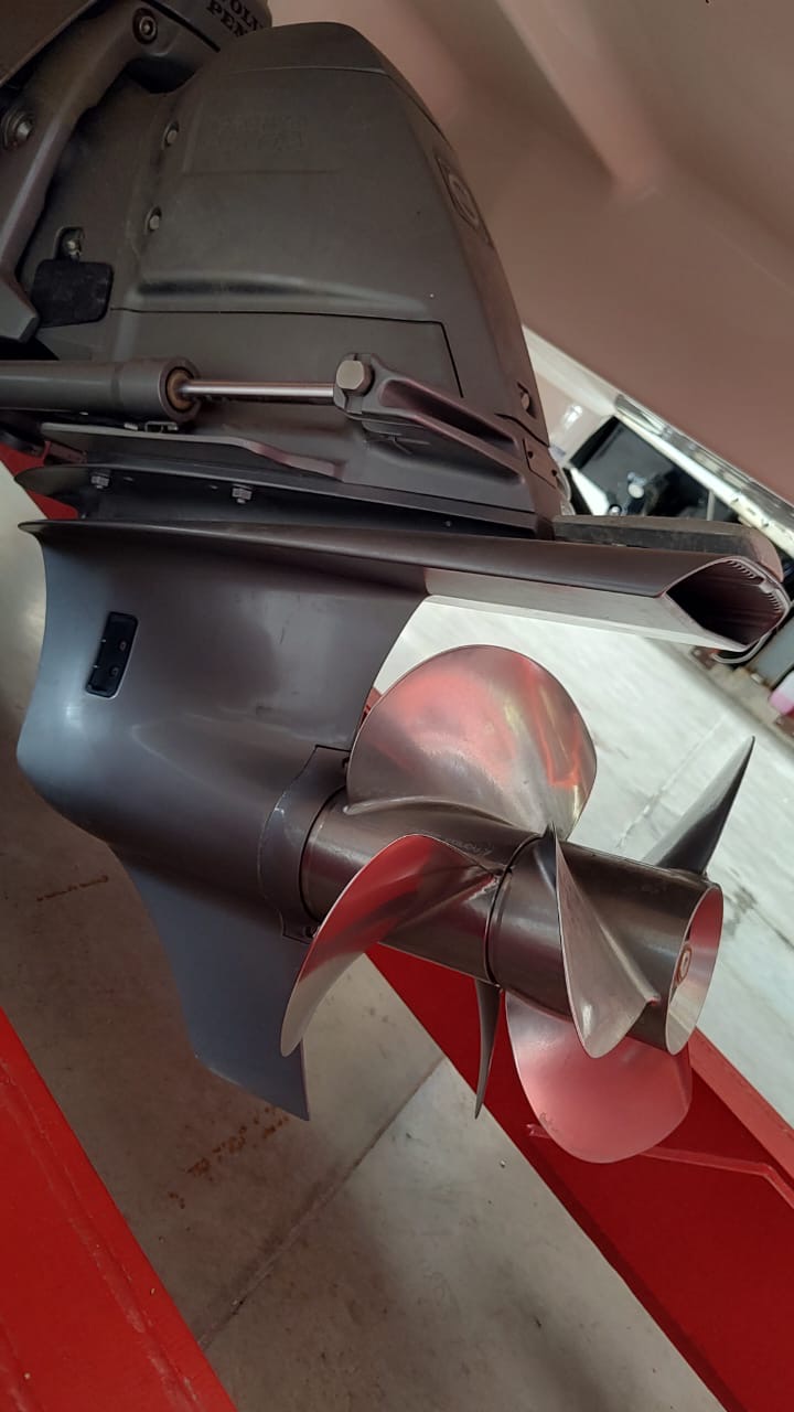 Canestrari Cuddy 225 2023 Volvo 250 hp DP